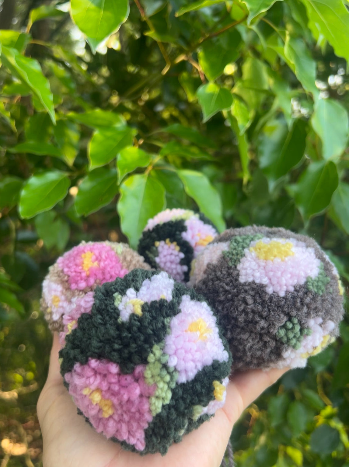 Floral Pom Pom - Free Guide