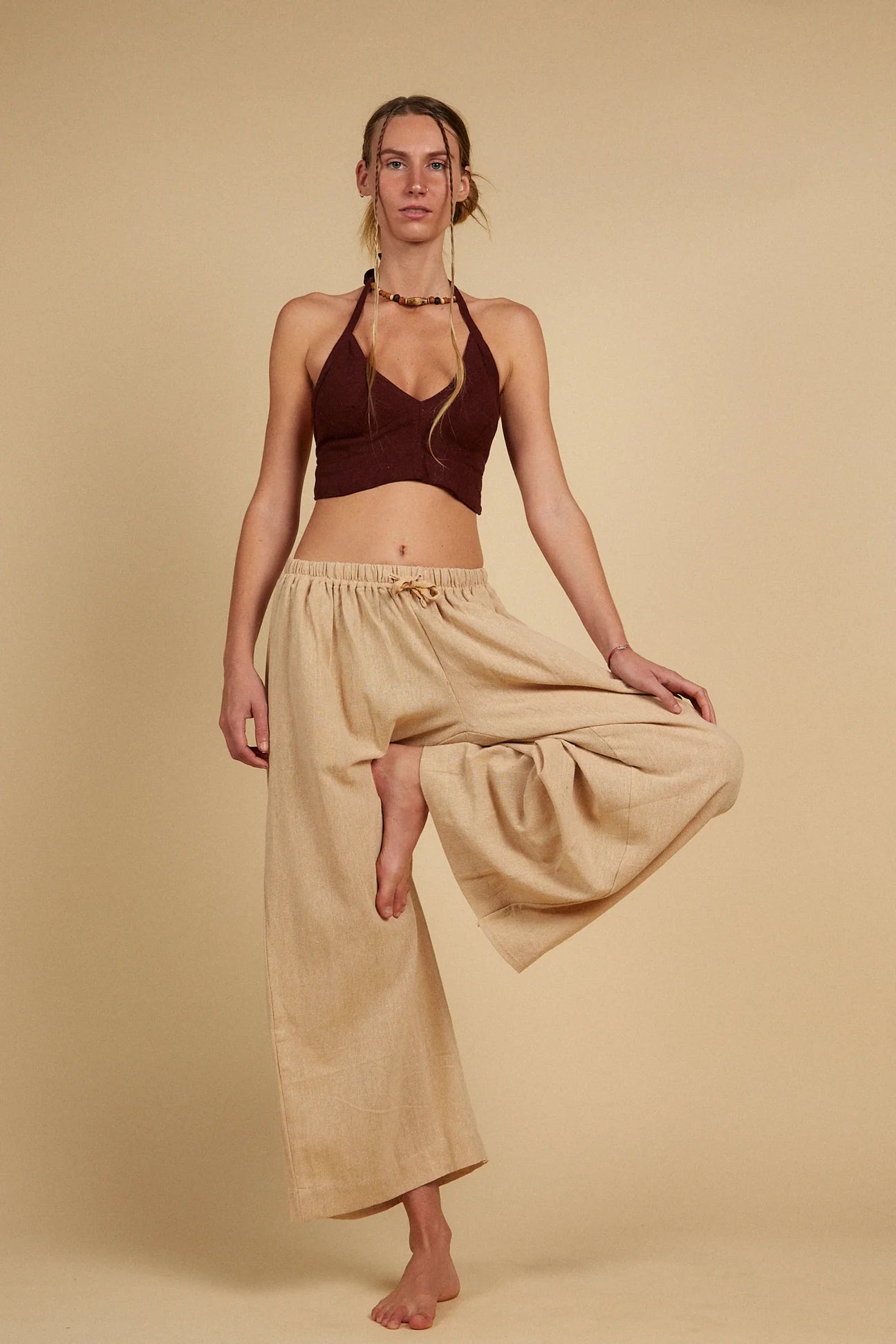 HONEY HALTER TOP - BLACK