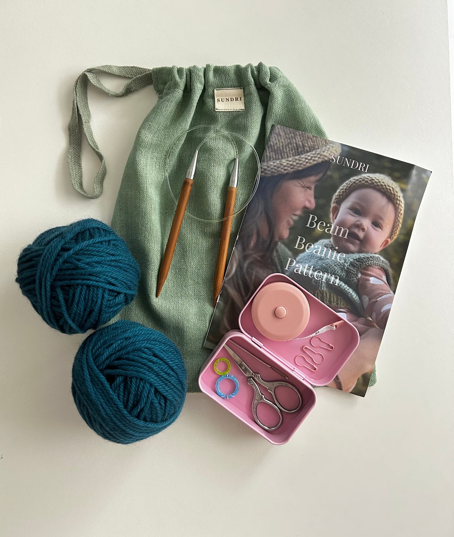 Knit Your First Beam Beanie Beginner Course + Kit