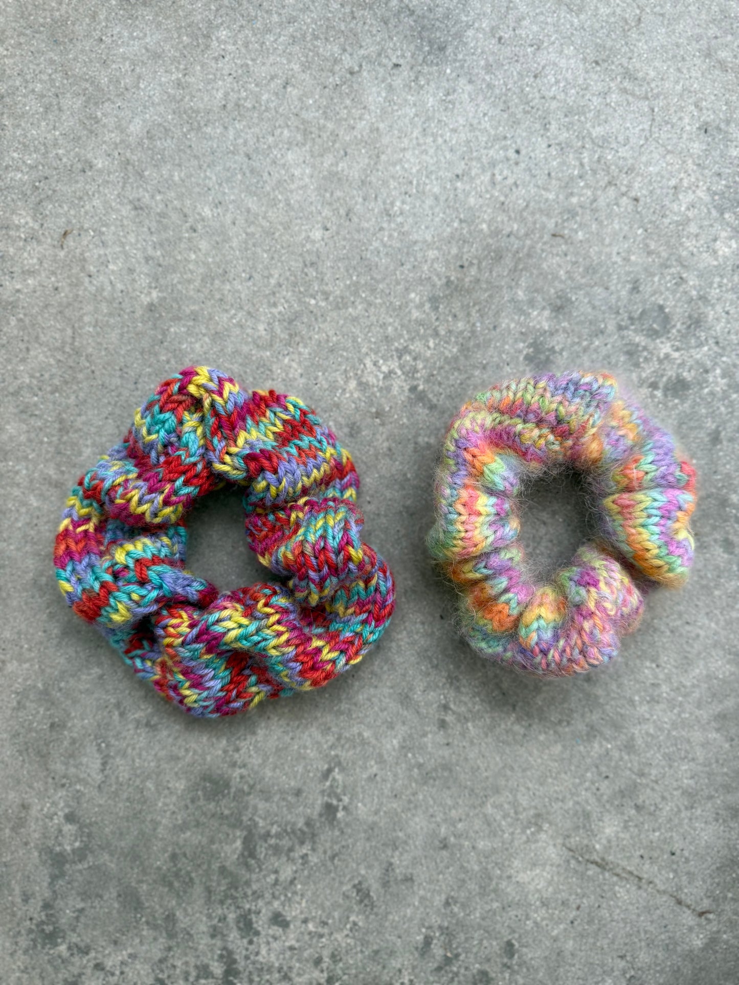 Scrappy Scrunchie - Free Knitting Pattern