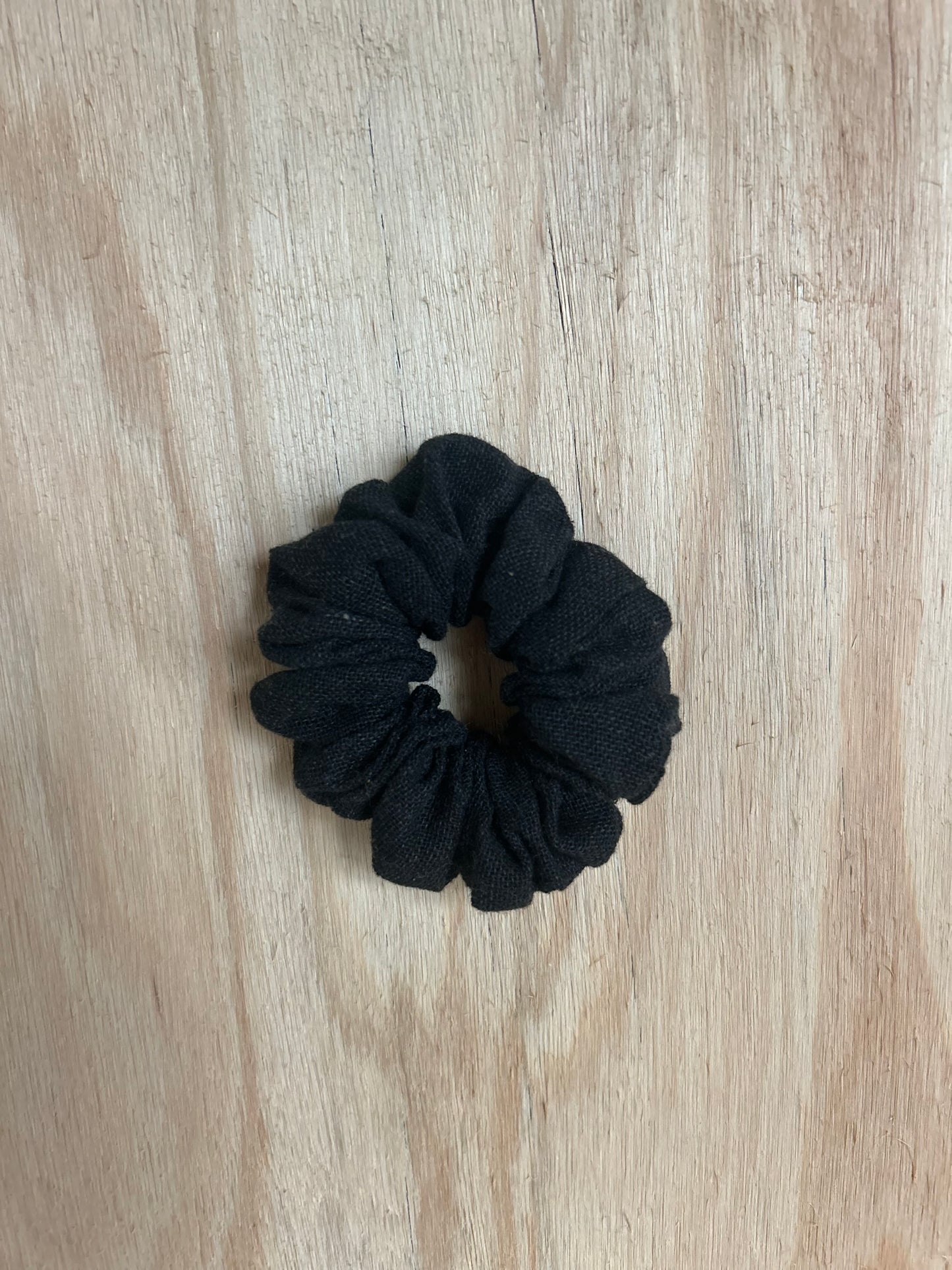 SMALL SCRUNCHIE